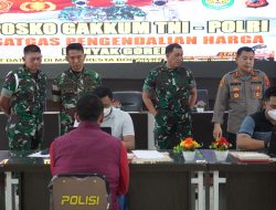 Peduli Warga Tingginya Harga Minyak Goreng Danrem 061/SK Brigjen TNI Rudy Saladin M.A Terjun Langsung Cek Harga Penjualan Minyak Goreng