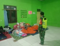 Kesigapan Anggota Koramil 0621-16 Leuwiliang Laksanakan Evakuasi Dampak Bencana Alam