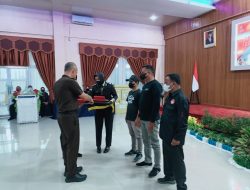 Polres Kuansing Adakan Lomba Menembak, Ketua FPII Korwil Kuansing Raih Juara 3