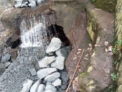 Diduga Proyek Mangkrak, Warga Keluhkan Pengerjaan Drainase Jembatan Di Desa Cipelang