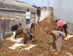 Sambut Hut Kemerdekaan RI Ke-77, Polsek Cisaat Bersama Masyarakat Adakan Kegiatan Kerja Bakti