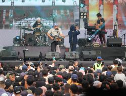 Ribuan penonton hadiri  konser Iwan Fals di Poso “Dari Negeri Seribu Megalith untuk Ibu Pertiwi Tercinta