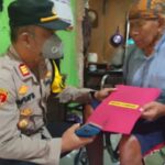 Jum’at Berkah Kapolsek Citamiang Akp Arif Saptaraharja Membagikan Paket Sembako