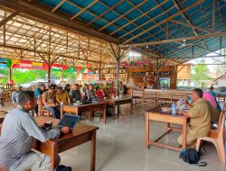 Satgas Pamtas RI-Malaysia Yonif 645/Gty Hadiri Kegiatan Sosialisasi Pasar Rakyat Temajuk