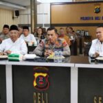 Kapolresta Deli Serdang Bersama Ulama Dan Tokoh Agama Ikuti Zoom Meeting Acara Kirab Merah Putih