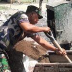 Melalui Karya Bakti Babinsa Koramil 13 Kedungwaringin Sukseskan Kampung Pancasila