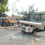 Nahas! Kecelakaan Maut di Bekasi: 10 Orang Tewas, 20 Lainnya Luka-luka