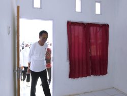Presiden Jokowi Tinjau Kawasan Rumah Sehat di Kabupaten Jayapura