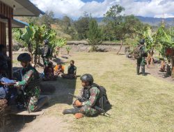 Bentuk nyata Satgas Yonif Mekanis 203/AK Hadir di tengah masyarakat Pegunungan Tengah