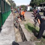 Wujud Kemanunggalan TNI Dengan Rakyat, Babinsa Koramil Tipe B 0808/11 Binangun Gelar Kerja Bakti Bersama