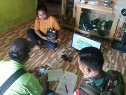 Pemerintah Bersama Babinsa Koramil 11 Pebanyuran Salurkan Bantuan Set Top Box