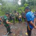 Dansatgas Yonarmed 1 Kostrad Dampingi Dandim 1504/Ambon Dalam Kegiatan Peninjauan dan Penegasan Tapal Batas