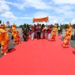 Kedatangan Panglima Baru Kodam XIV/Hasanuddin Mayjen Totok Imam Disambut Dengan Adat Bugis-Makassar
