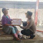 Kapolresta Denpasar Berikan Bantuan Kepada Warga Kurang Mampu Melalui Kapolsek Benoa Pasca Kenaikan BBM.