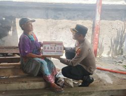 Kapolresta Denpasar Berikan Bantuan Kepada Warga Kurang Mampu Melalui Kapolsek Benoa Pasca Kenaikan BBM.