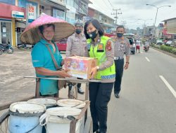 Polres Melawi Berikan Bantuan Sosial Kepada Masyarakat Terdampak Kenaikan BBM