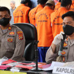 MEMBAWA 37 JERIGEN (1.221 liter) SOLAR SUBSIDI NELAYAN DIAMANKAN