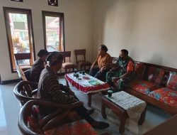 Tingkatkan Keakraban Dengan Warga Masyarakat, Babinsa Gelar Komunikasi Sosial