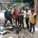 Babinsa Kemlayan Dan Staf Kelurahan Tindak Lanjuti Aduan Warga
