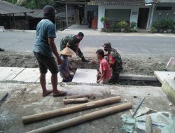 Wujud Kebersamaan, Anggota Koramil Tipe B 0808/02 Garum Gelar Kerja Bakti Bersama