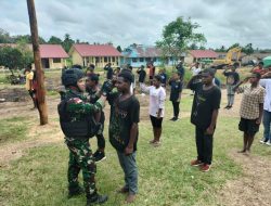 Beri Ekstra Kurikuler Siswa, Satgas Pamtas Yonif Raiderr 142/KJ Tanamkan Kedisiplinan
