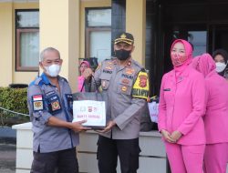 Giliran Para Driver Ambulance Dapat Bansos Dari Polres Sukabumi Dan Bhayangkari Cabang Sukabumi