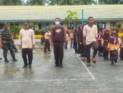 Babinsa Tanjung Tengah Latih PBB Kepada Para Guru SDN 018