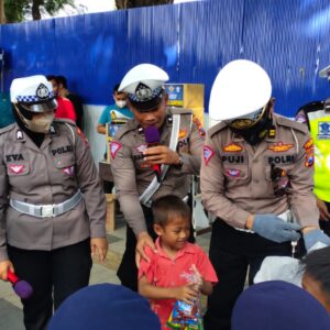 Kegiatan Olahraga Dan Senam Bersama Menjadi Tema Satlantas Polres Sampang Dalam Rangka Hari Bhayangkara Ke 67 TH