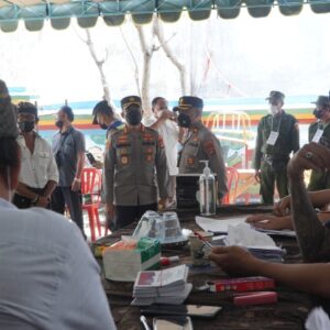 Kapolresta Tinjau Pengamanan Pilkel Serentak Kota Denpasar