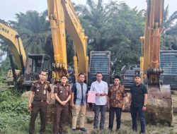 Kasus Galian C P21, Penyidik Polres Rohul Limpahkan Barang Bukti Dan Tersangka Ke JPU