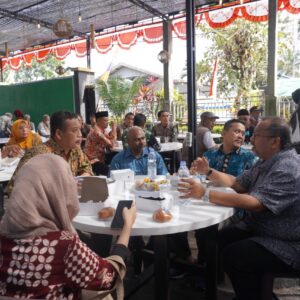 Kedai Pujasera SMKN 1 Sikur , Tongkrongan Milenia Hasil Karya Siswa-siswi SMK