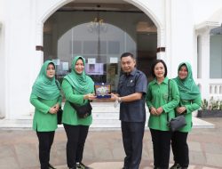 Angkat Destinasi Wisata Ketua Persit Kartika Candra Kirana PD Jaya Kunjungi Museum Gedung Juang Tambun