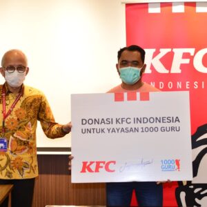 KFC Indonesia Serahkan Donasi Hasil Program Bucket For Given, Bucket For Good Kepada Yayasan 1000 Guru