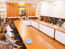 Bagian SDM Polres Ngada, Lakukan Pengecekan Administrasi Calon Peserts Seleksi Tamtama Polri Gel. I Tahun 2023