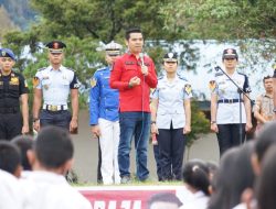 Bane Raja Manalu Motivasi Pelajar SMA Negeri 1 Girsang Untuk Menjadi Orang Sukses