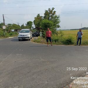 Pantau Kegiatan Masyarakat dan Cegah Balap liar Hingga Tawuran, Kapolsek Widang Pimpin Patroli