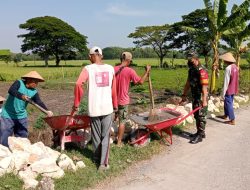 Gotong Royong Pembuatan Talud Sepanjang 70 Meter