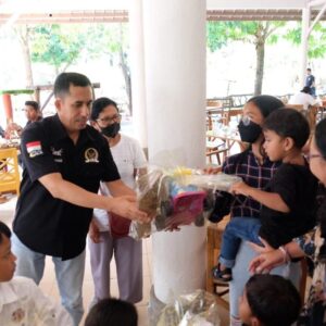 Ketua MPR RI Bamsoet Bersama GERAK BS Bali Berikan Santunan Dan Ajak Anak Yatim Menikmati Bali Zoo
