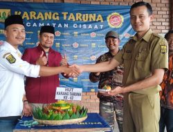 Karang Taruna Kecamatan Cisaat Memperingati HUT Ke 62 Karang Taruna Dengan Memberikan Santunan kepada Yatim Piatu