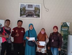 Baznas Kabupaten Sukabumi Memberikan Bantuan Rutilahu ke Warga Cikidang