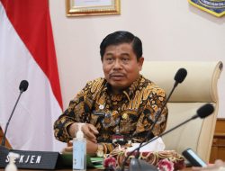 Sekjen Kemendagri : Pejabat Perlu Transformasikan Diri Sebagai Pelayan Masyarakat