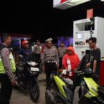 Polres Kubu Raya Jaga Situasi Kamtimas Lakasanakan Patroli ke SPBU Kubu Raya, Penyesuaian Harga BBM Subsidi Diresmikan