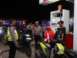 Polres Kubu Raya Jaga Situasi Kamtimas Lakasanakan Patroli ke SPBU Kubu Raya, Penyesuaian Harga BBM Subsidi Diresmikan
