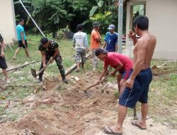 Satgas Pamtas RI-MLY Yonif 645/GTY Bersama Warga Perbatasan Karya Bhakti Pembuatan Jalan