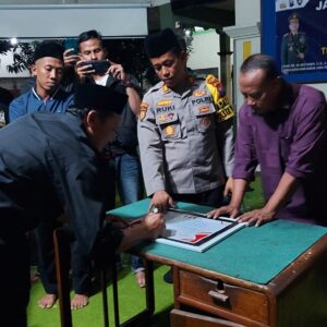 Malam – malam, Kapolsek Widang Kumpulkan Para Pendekar Silat, Rupanya Ada Ini