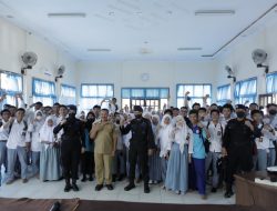 Brimob Kalbar Laksanakan Kegiatan Brimob Go To School Di Salah Satu Sekolah Yang Berada Di Provinsi Kalbar