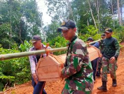 Wujud Kepedulian Satgas Pamtas Rl-Malaysia Yonif 645/Gty Bantu Proses Pemakaman Warga di Perbatasan