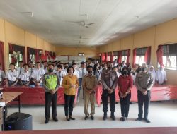 Pelajar SMK NEGERI 1 Ngabang mendapatkan himbauan Kamtibmas dari Polres Landak