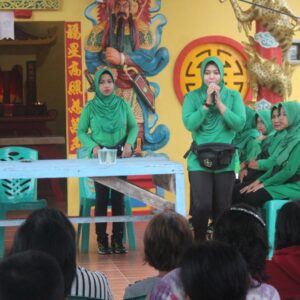 Sambut HUT TNI Ke 77 Kompi Senapan B Yonif 141/AYJP Gelar Bakti Sosial