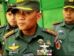 HUT ke-77 TNI Pusdiklatpassus Melaksanakan Kegiatan Sosial Bedah Rumah Warga